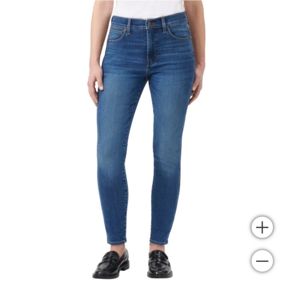 NWT Kirkland Signature Women's Skinny Jean 14 - Picture 1 of 5